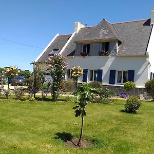 Aux Volets Bleus Bed & Breakfast